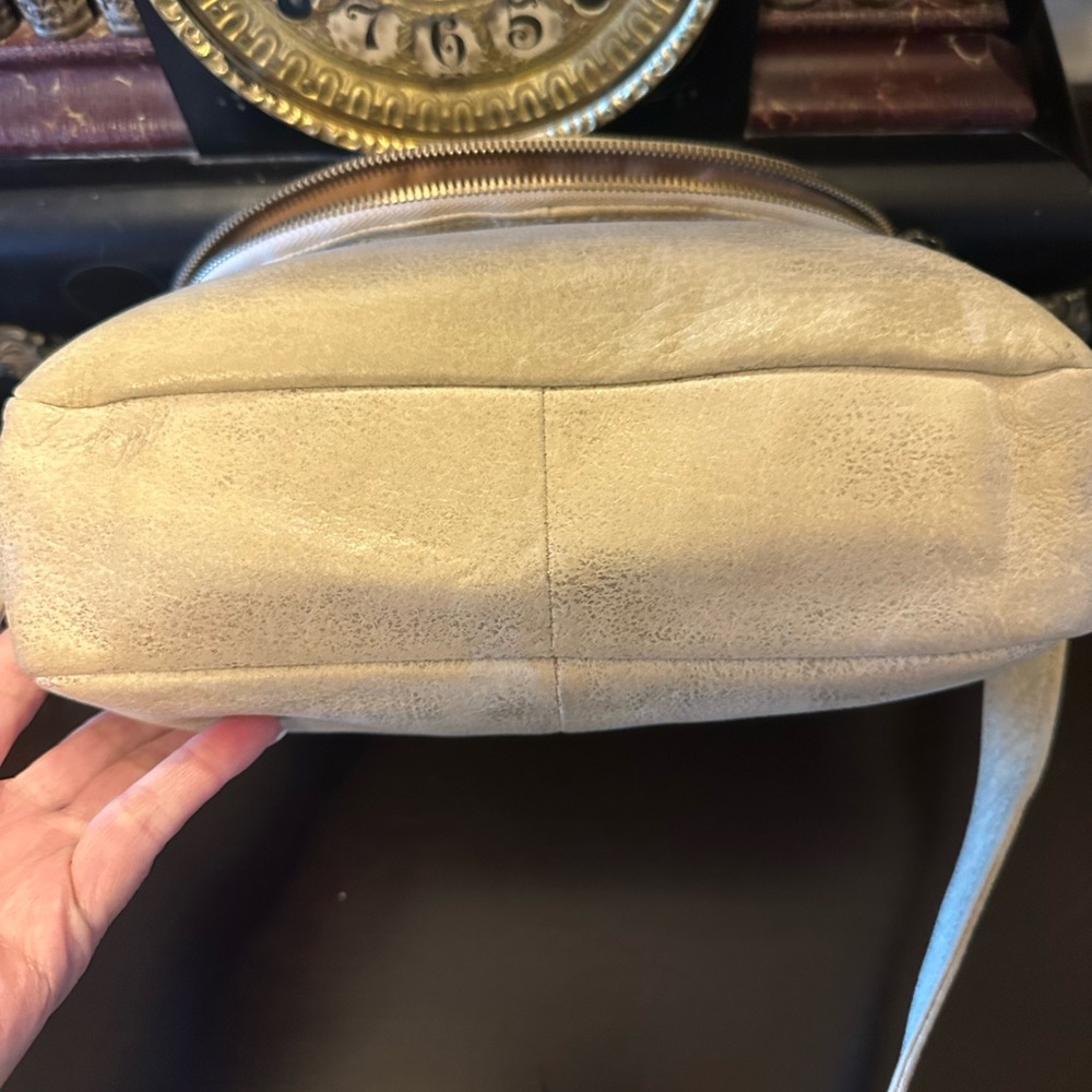HOBO Cream Crossbody Bag - Picture 3 of 11
